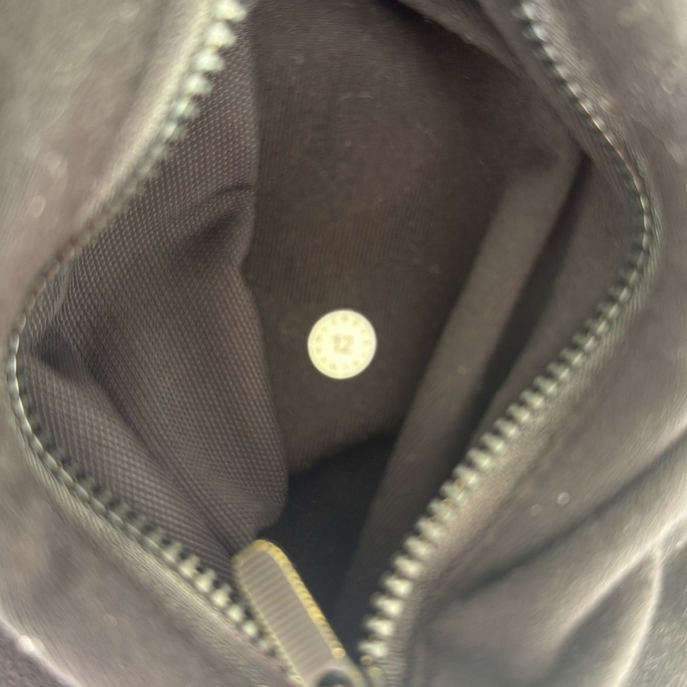 define jacket lululemon - Picture 3 of 6